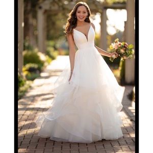Stella York 6988 Plus Size Wedding Gown